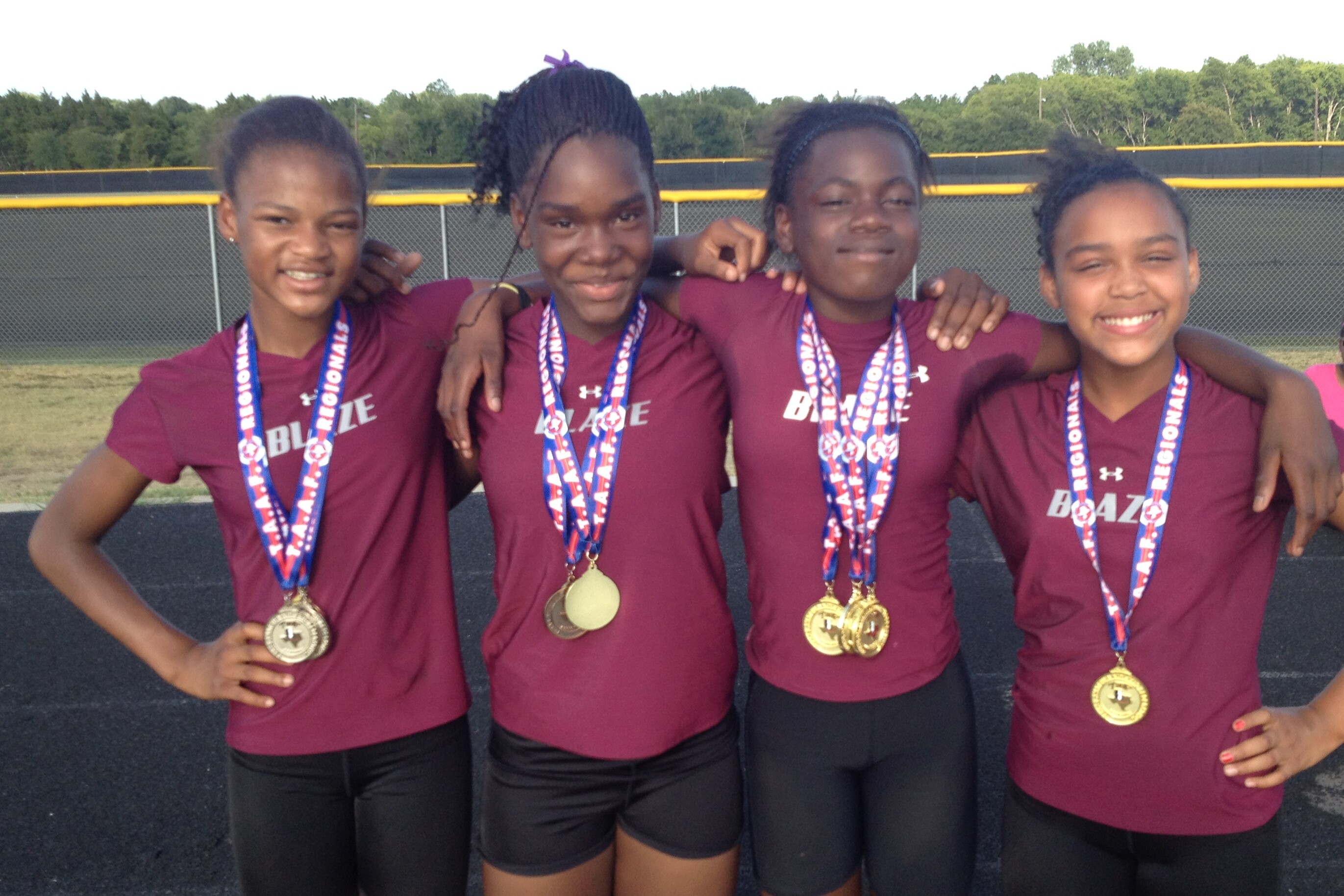 webassets/MidgetGirls4x100Edit.jpg
